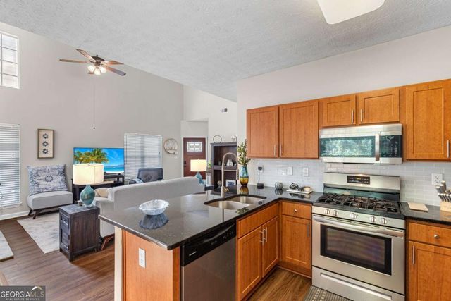2505 Thorngate Drive, Acworth, GA 30101