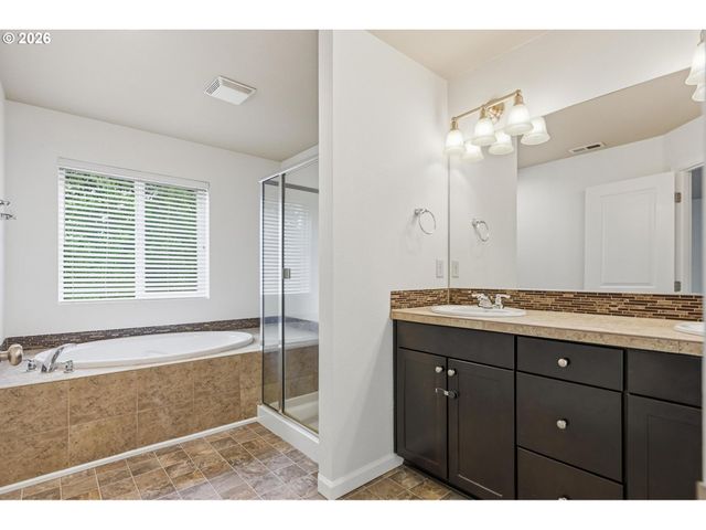 20881 Sw EDGEMONT St, Beaverton, OR 97003