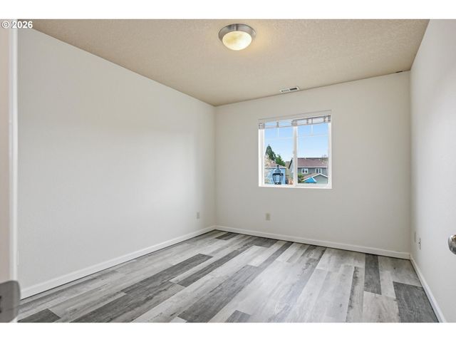 20881 Sw EDGEMONT St, Beaverton, OR 97003