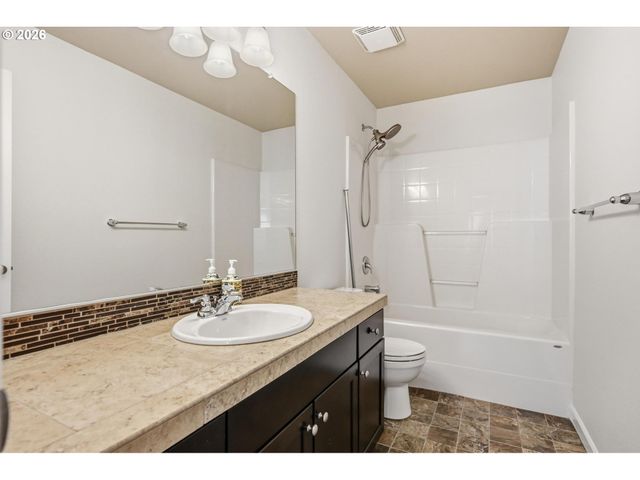 20881 Sw EDGEMONT St, Beaverton, OR 97003