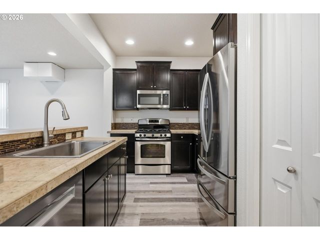 20881 Sw EDGEMONT St, Beaverton, OR 97003