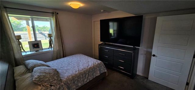 1000 NW 4th Street, Oak Grove, MO 64075