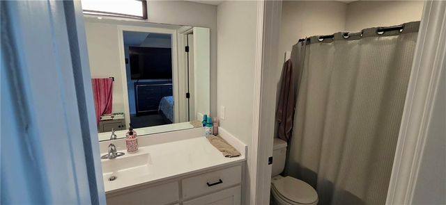 1000 NW 4th Street, Oak Grove, MO 64075