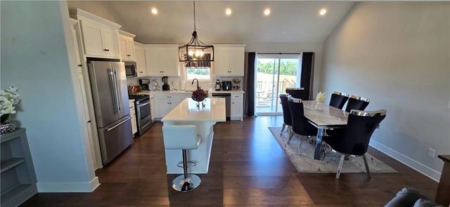 1000 NW 4th Street, Oak Grove, MO 64075