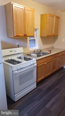 35 MECHANICS AVE, Trenton, NJ 08638
