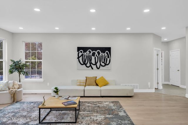 39 Cypress Lane, West Creek, NJ 08092