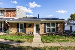 3634 Kenwood Dr, Uniontown, OH 44685