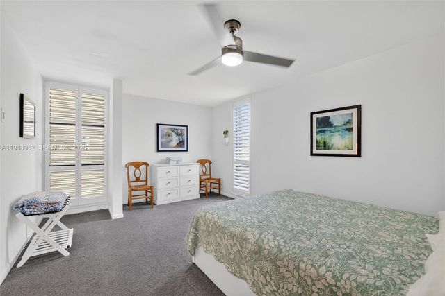 1100 SE 5th Ct 24, Pompano Beach, FL 33060