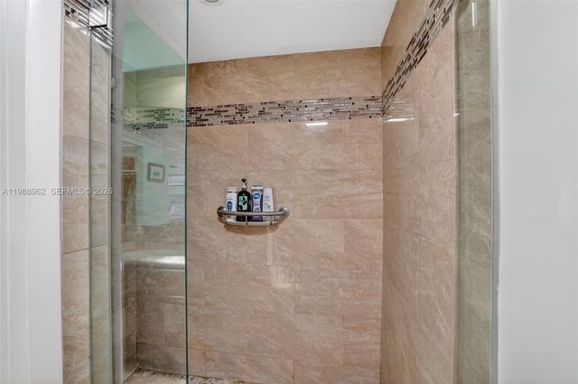 1100 SE 5th Ct 24, Pompano Beach, FL 33060