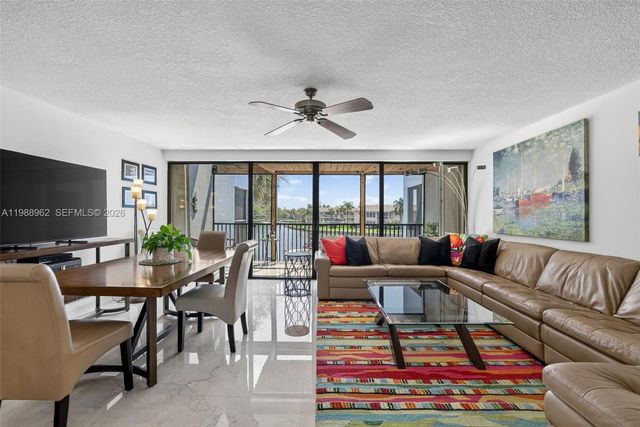1100 SE 5th Ct 24, Pompano Beach, FL 33060