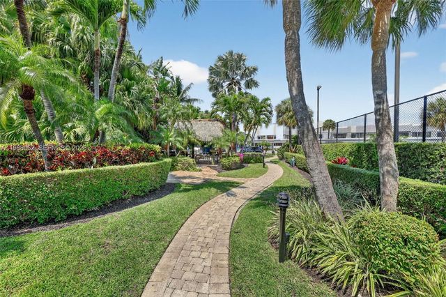 1100 SE 5th Ct 24, Pompano Beach, FL 33060