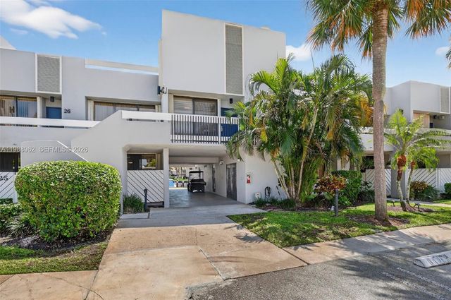 1100 SE 5th Ct 24, Pompano Beach, FL 33060