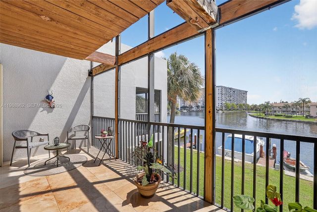 1100 SE 5th Ct 24, Pompano Beach, FL 33060
