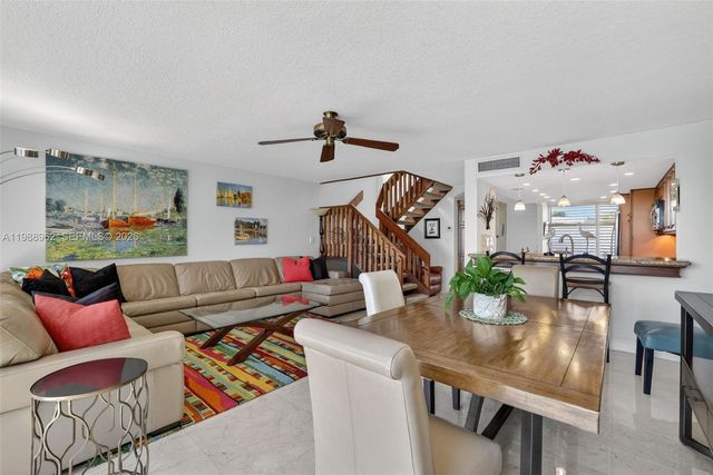 1100 SE 5th Ct 24, Pompano Beach, FL 33060