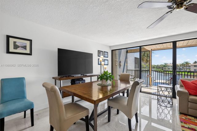 1100 SE 5th Ct 24, Pompano Beach, FL 33060