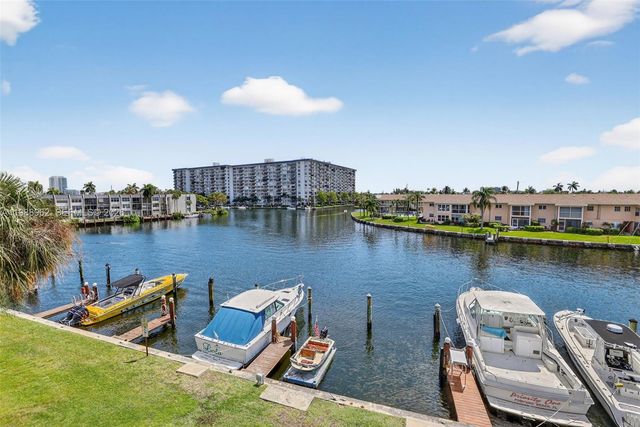 1100 SE 5th Ct 24, Pompano Beach, FL 33060