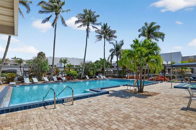 1100 SE 5th Ct 24, Pompano Beach, FL 33060