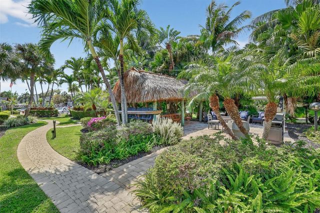 1100 SE 5th Ct 24, Pompano Beach, FL 33060