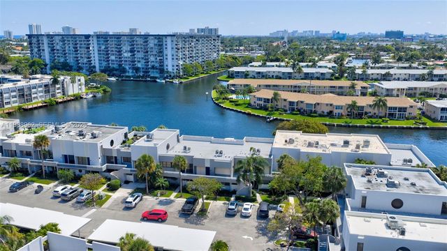 1100 SE 5th Ct 24, Pompano Beach, FL 33060