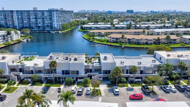 1100 SE 5th Ct 24, Pompano Beach, FL 33060