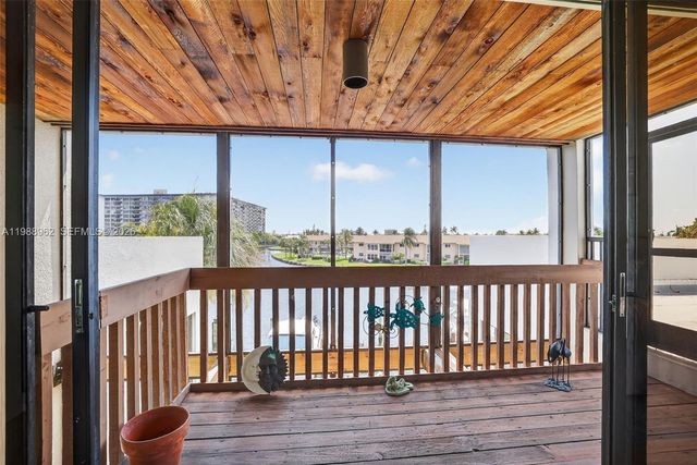 1100 SE 5th Ct 24, Pompano Beach, FL 33060