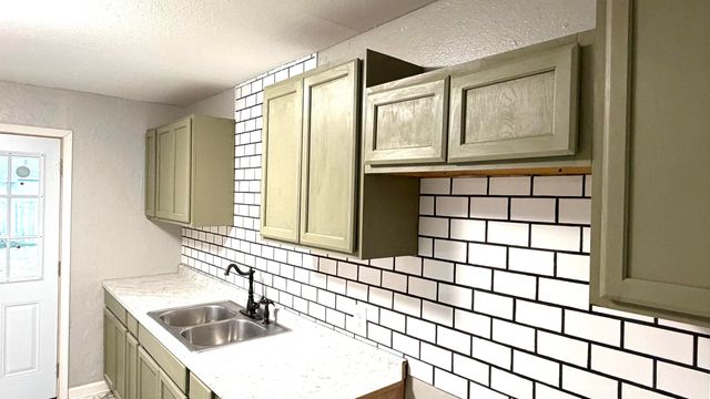 514 Coyne Avenue, Miami, OK 74354