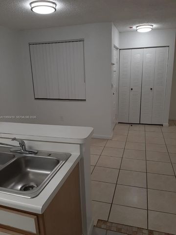 2850 N Oakland Forest Dr 110, Oakland Park, FL 33309