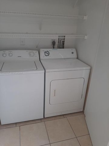 2850 N Oakland Forest Dr 110, Oakland Park, FL 33309