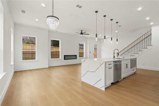 306 E Seventh Street, Dallas, TX 75203