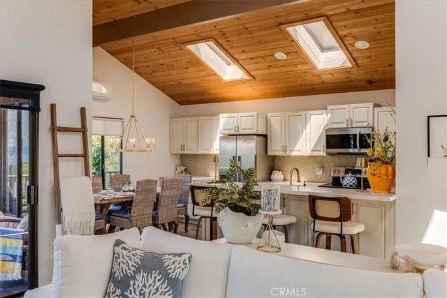 850 Suffolk Street, Cambria, CA 93428