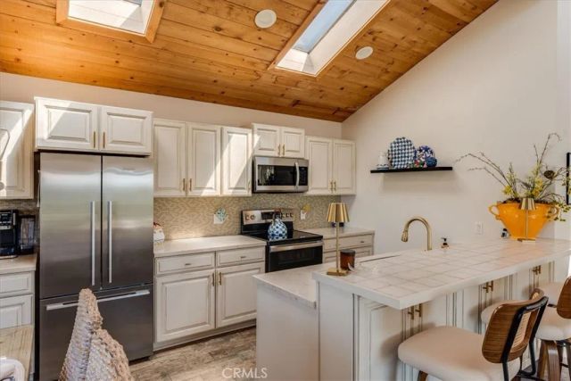 850 Suffolk Street, Cambria, CA 93428