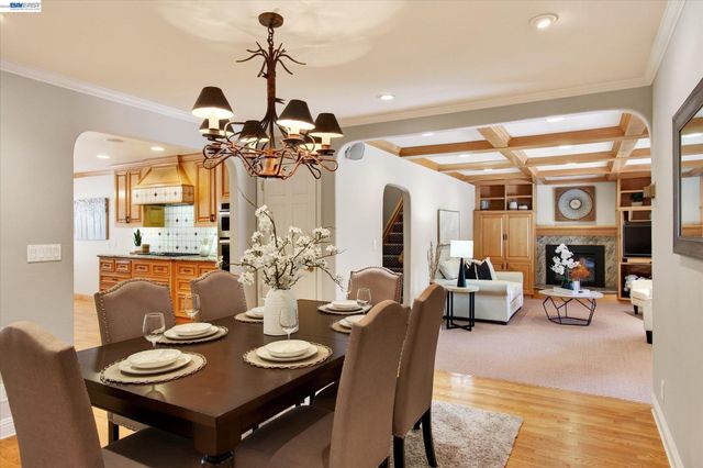 2680 Turnstone Dr, Pleasanton, CA 94566