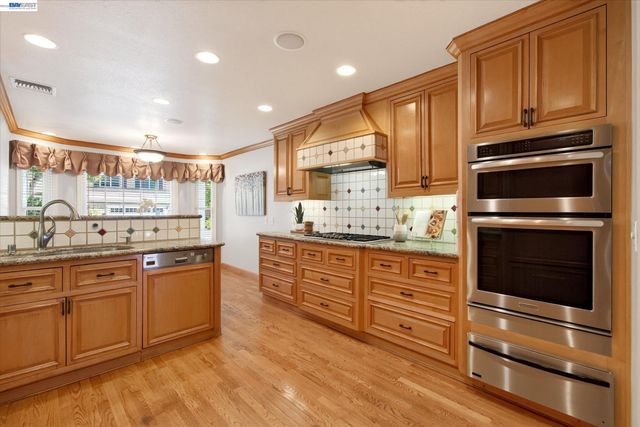 2680 Turnstone Dr, Pleasanton, CA 94566