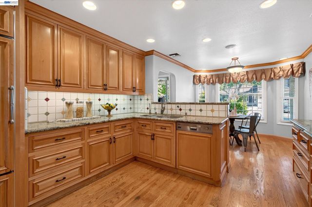 2680 Turnstone Dr, Pleasanton, CA 94566