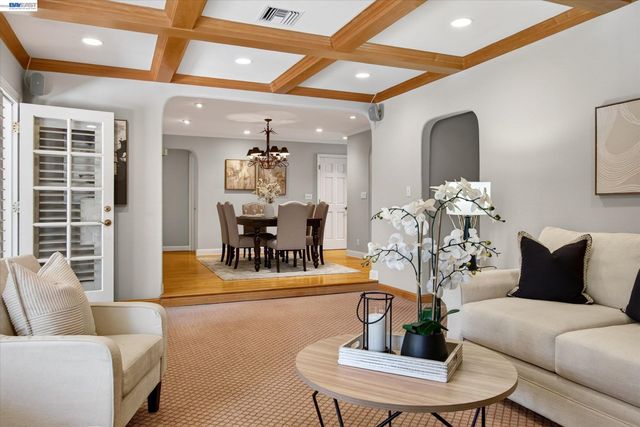 2680 Turnstone Dr, Pleasanton, CA 94566