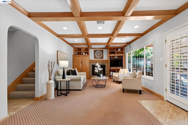 2680 Turnstone Dr, Pleasanton, CA 94566