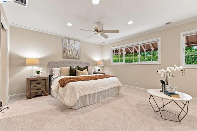 2680 Turnstone Dr, Pleasanton, CA 94566