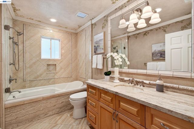 2680 Turnstone Dr, Pleasanton, CA 94566