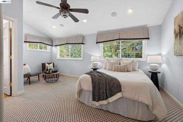 2680 Turnstone Dr, Pleasanton, CA 94566