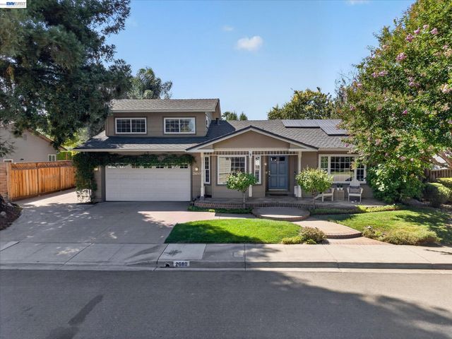 2680 Turnstone Dr, Pleasanton, CA 94566