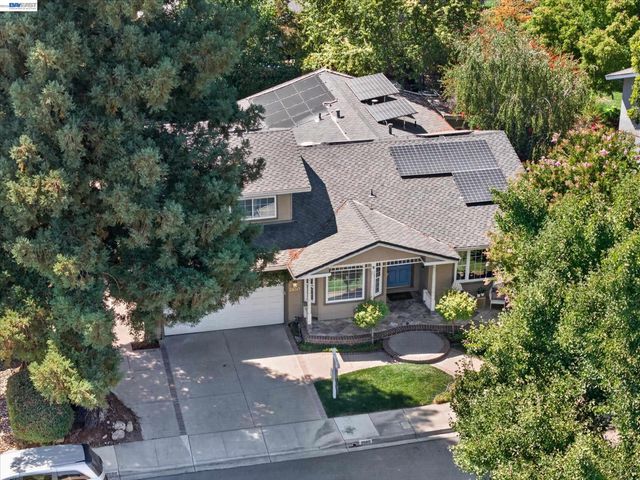 2680 Turnstone Dr, Pleasanton, CA 94566