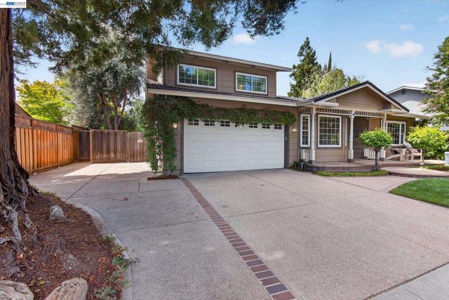 2680 Turnstone Dr, Pleasanton, CA 94566