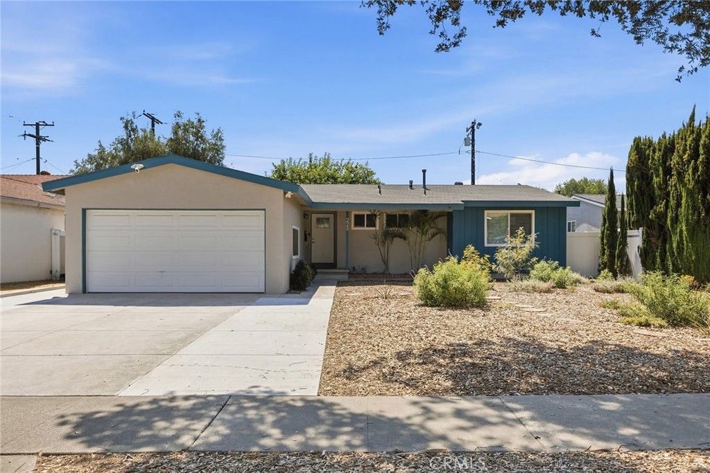 225 N Orchard, Fullerton, CA 92833