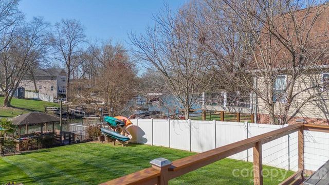 141 Bluewing Lane, Mooresville, NC 28117