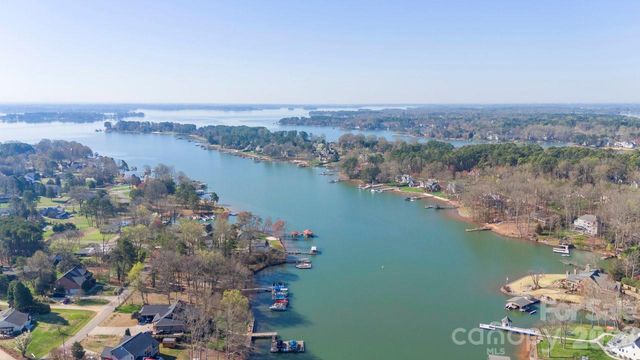 141 Bluewing Lane, Mooresville, NC 28117