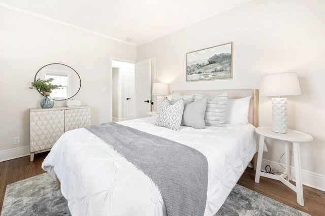 5122 Diversey BOULEVARD, Whitefish Bay, WI 53217