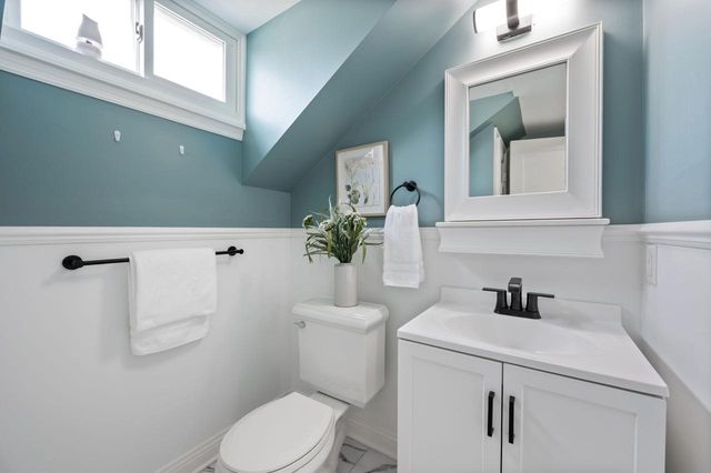 5122 Diversey BOULEVARD, Whitefish Bay, WI 53217