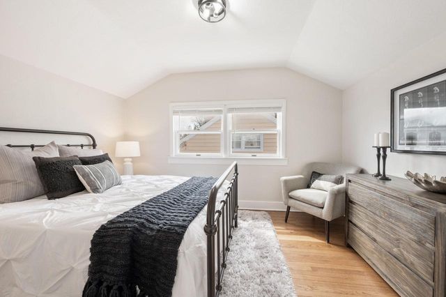 5122 Diversey BOULEVARD, Whitefish Bay, WI 53217