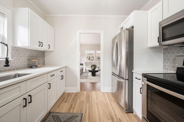 5122 Diversey BOULEVARD, Whitefish Bay, WI 53217