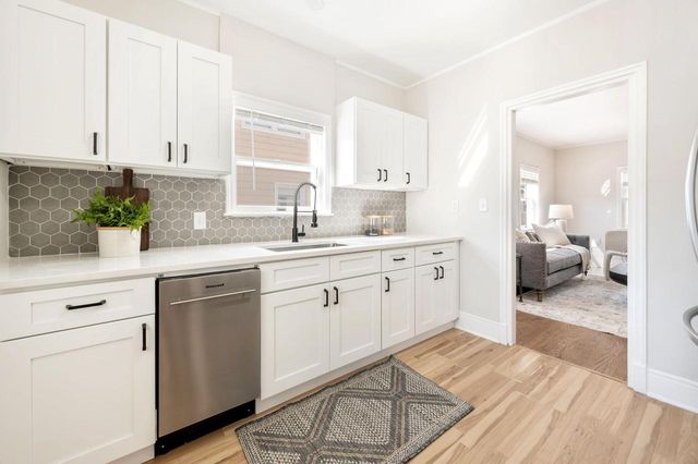 5122 Diversey BOULEVARD, Whitefish Bay, WI 53217